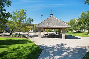 Grills/picnic area 